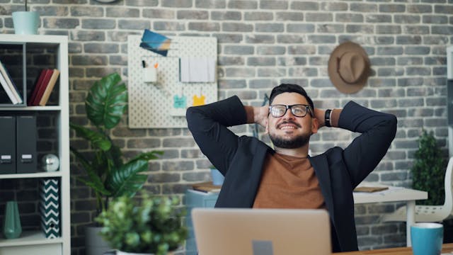 como criar videos de conteúdo e oferecer aos seus clientes.