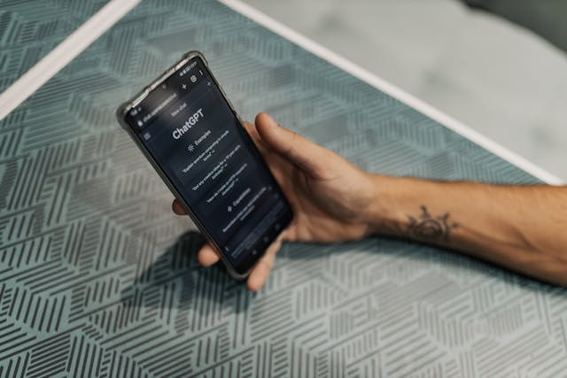 Inteligência artificial como o ChatGPT já faz parte da rotina de criação de conteúdo digital